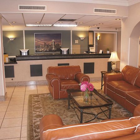 La Quinta Inn By Wyndham Линвуд Экстерьер фото