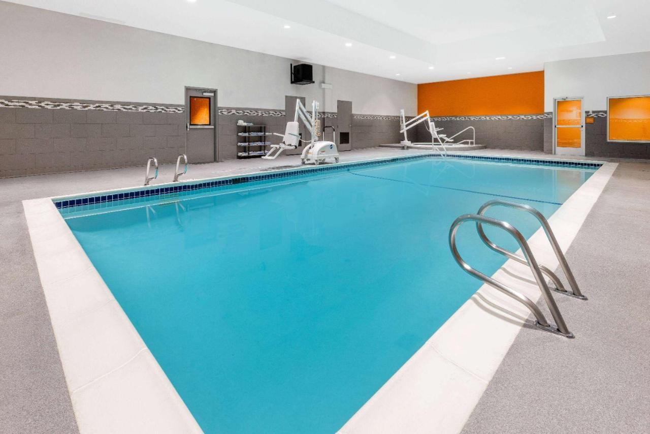 La Quinta Inn By Wyndham Линвуд Экстерьер фото