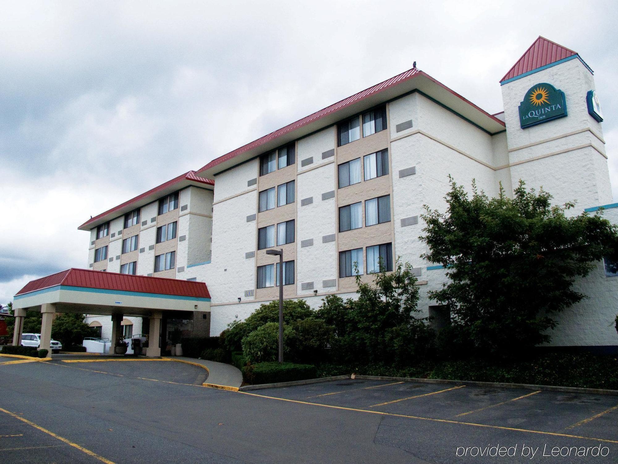 La Quinta Inn By Wyndham Линвуд Экстерьер фото
